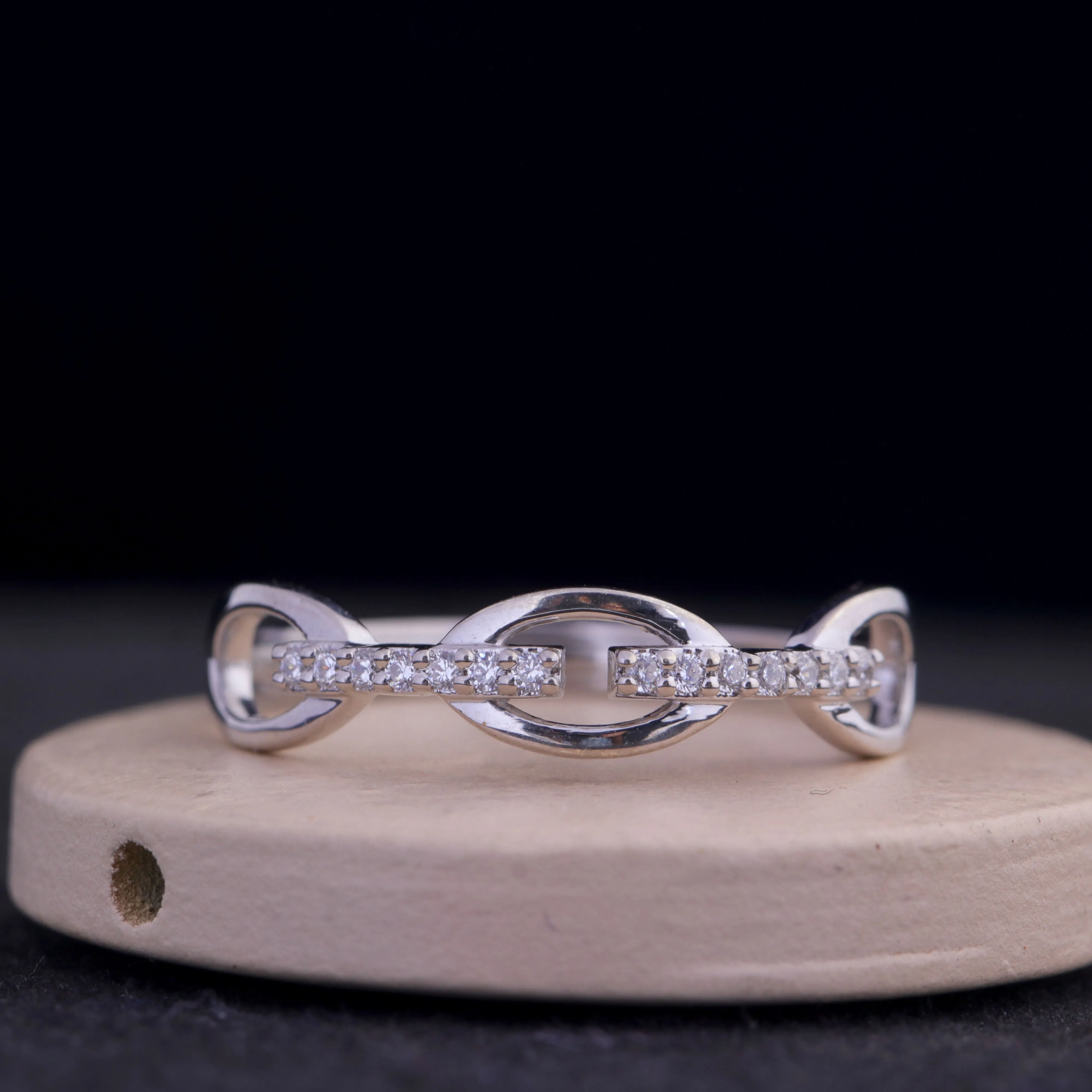 Beautiful Link Silver Ring