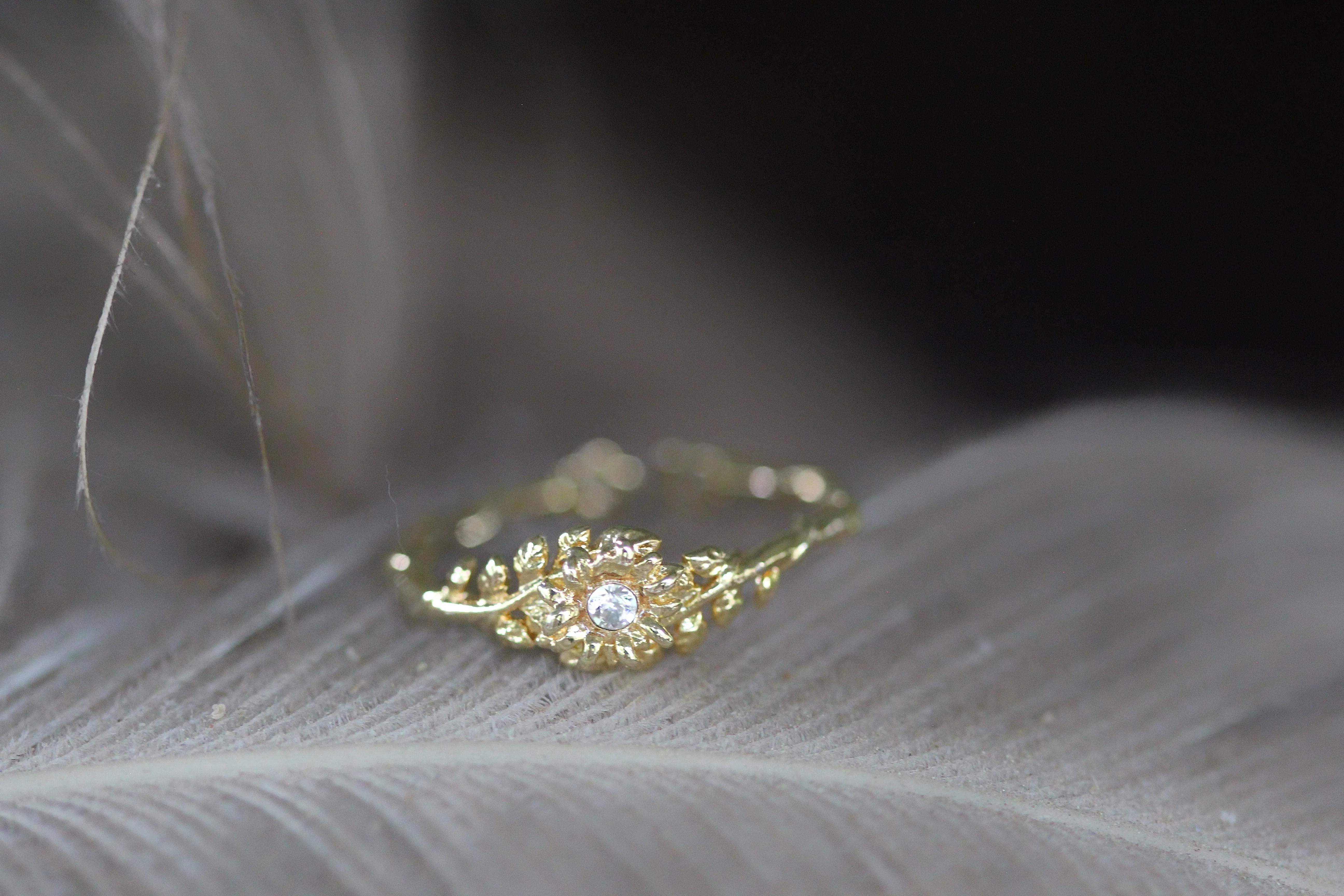 Entwined Floral Branch Ring / size 6