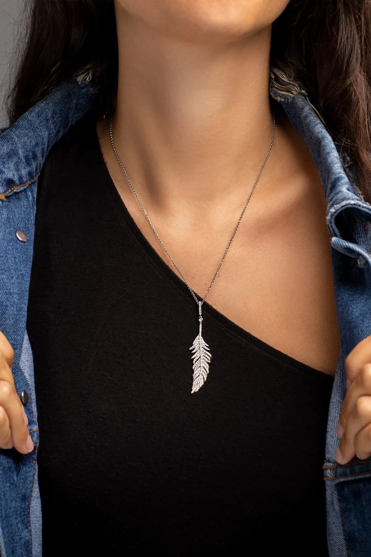 Feather Adjustable Necklace - White Silver
